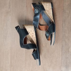 Taos Women's wedge leather sandal / Made in Portugal